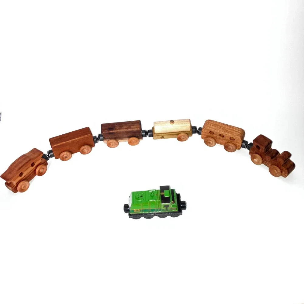 East Laurel Woodcrafts Toy Train 6pc Set Brown Magnetic Thomas Gator Engine